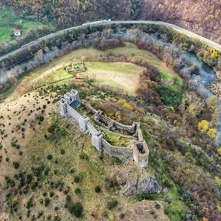 Cosy Mountain House Right Beneath A Medieval Castle. Apartment Kraljevo